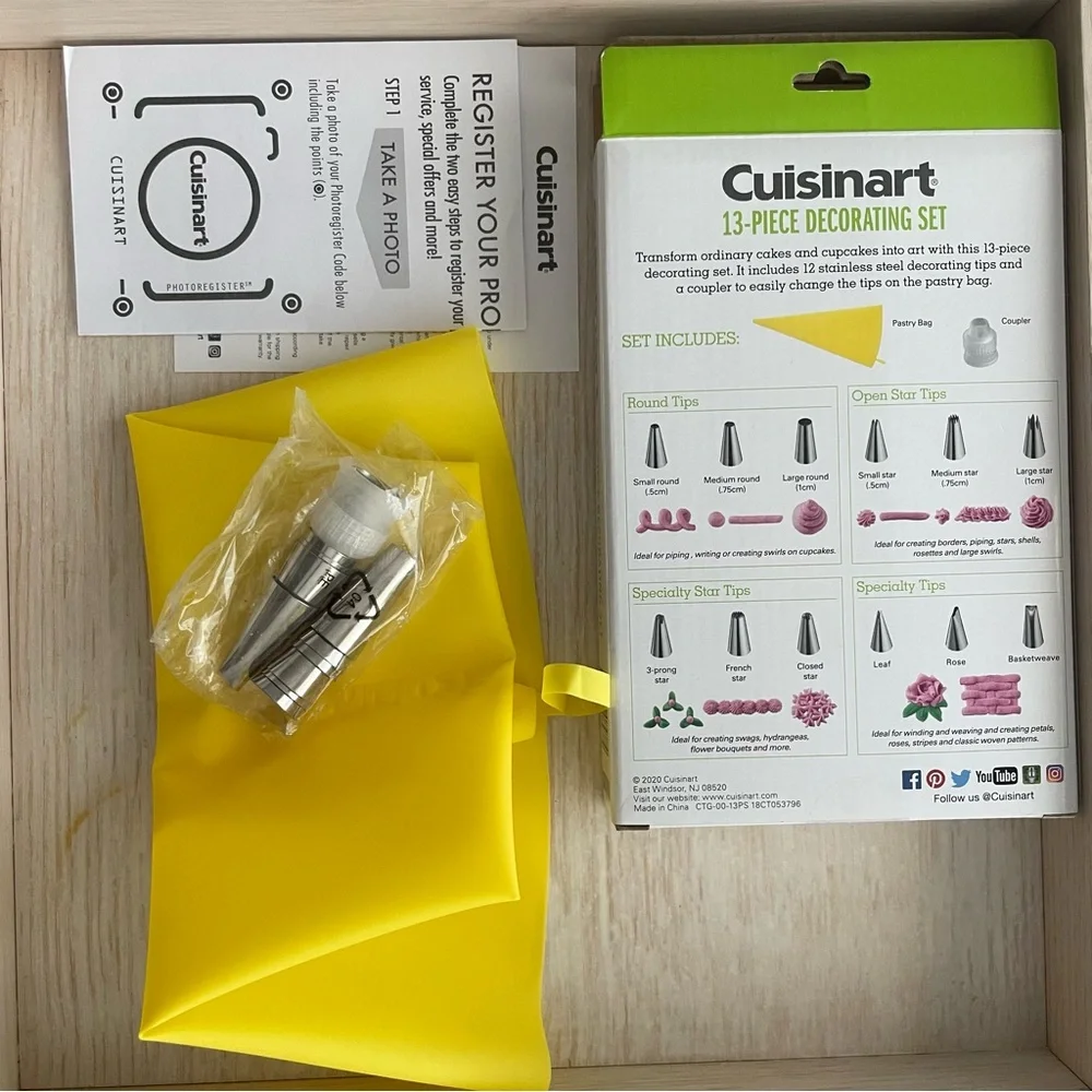 Cuisinart 13 piece decorating kit